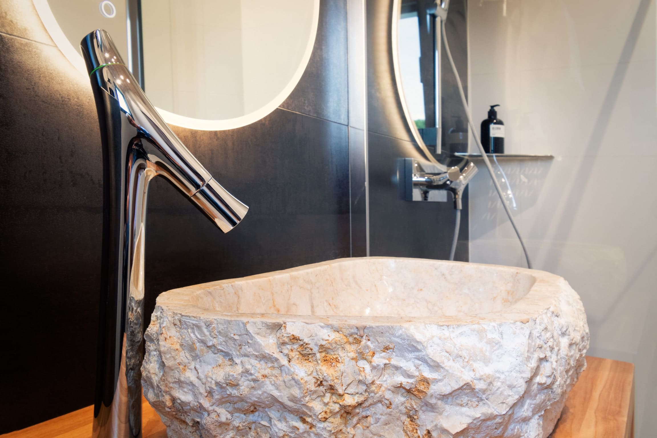 Lavabo de la salle d'eau - Gatseau 